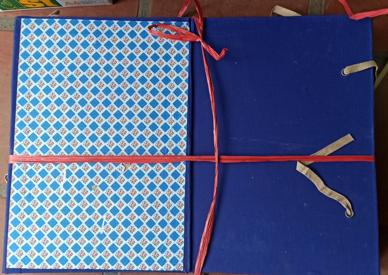 Cặp hộp gáy vải A3 30cm