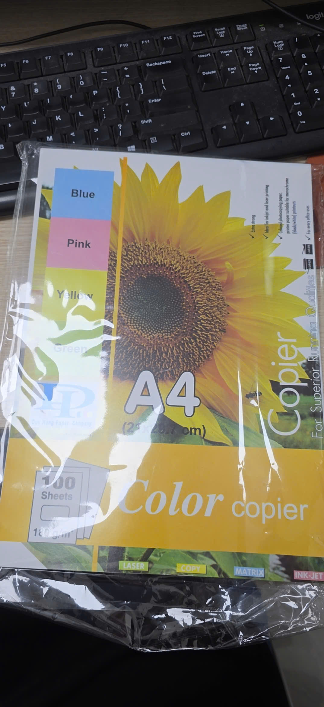 Bìa A4 trắng Hướng Dương